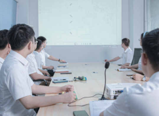 研发团队会议室讨论 研发团队会议室讨论