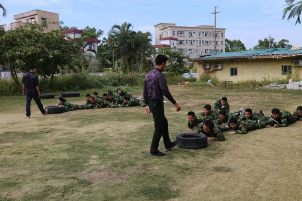 鸿嘉利新能源充电桩-7