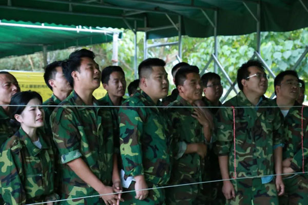 鸿嘉利新能源充电桩-13