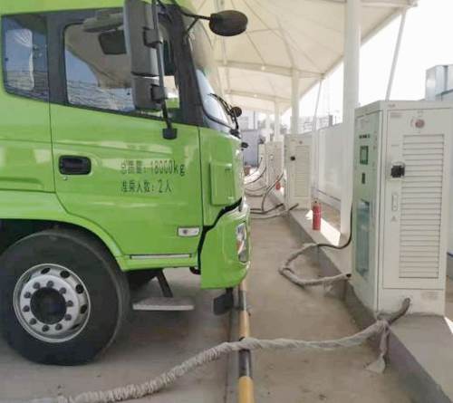 重卡充电站