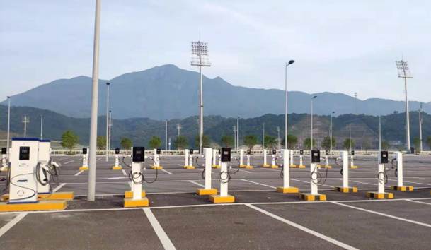 广州马会充电站交流充电桩+30KW直流充电桩项目案例
