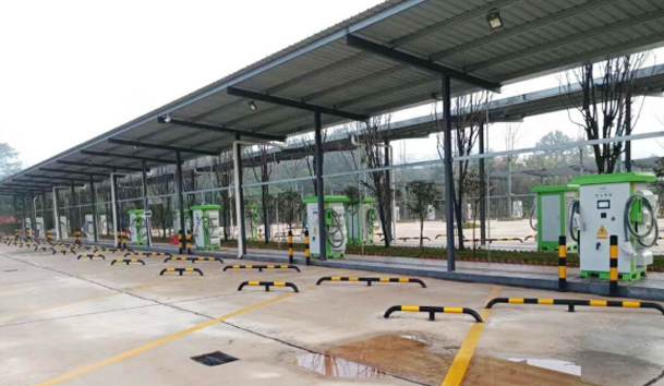 湖南芙蓉南路充电站120KW+240KW双枪直流充电桩项目案例